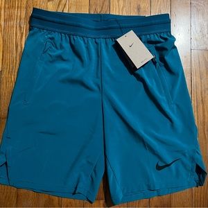 Nike Men's Small 8” Pro Dri-FIT Flex Vent Max Training Shorts Green DM5950-367